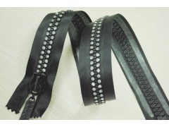 廠家直銷鉆石拉鏈_供應產品_廣東深圳國旗拉鏈