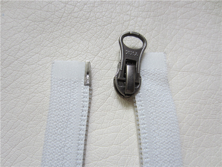 YKK5號(hào)尼龍單頭反裝左插開尾拉鏈 淺灰色 多個(gè)長(zhǎng)度 外套拉鏈TN814