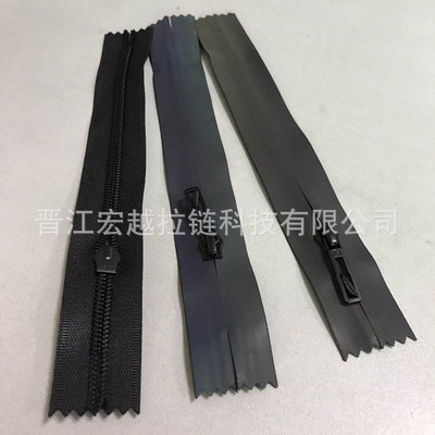 5號與3號尼龍拉鏈 從韓版設計到防水印花，一站式定制解決方案